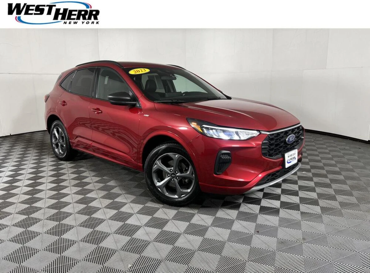 Pre-Owned 2023 Ford Escape ST-Line