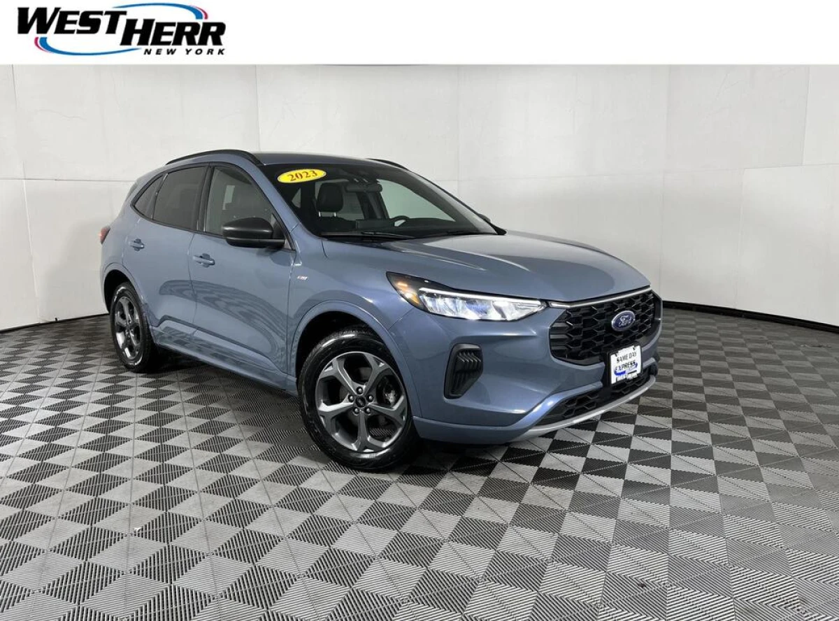 Pre-Owned 2023 Ford Escape ST-Line