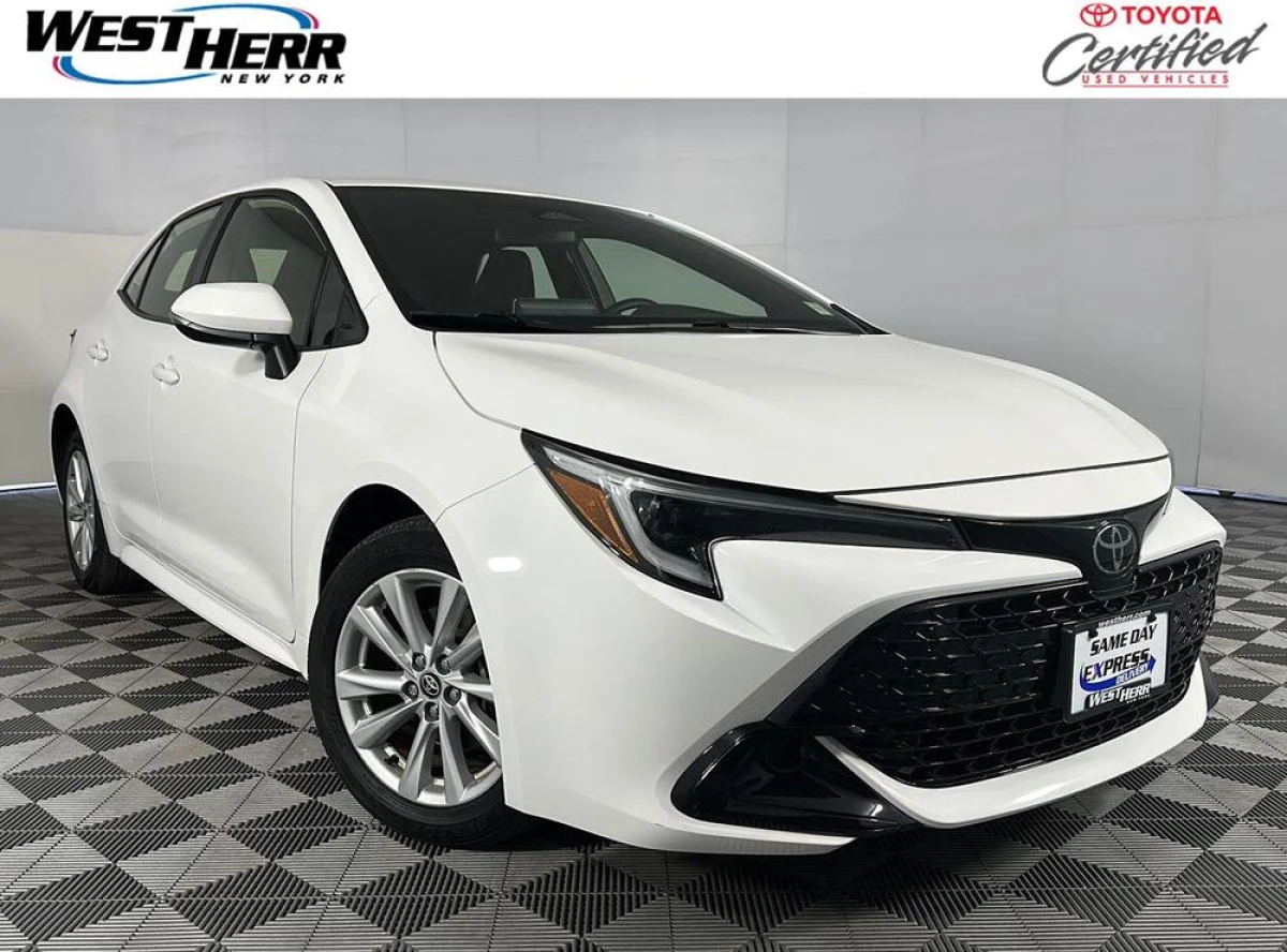 Certified Pre-Owned 2023 Toyota Corolla Hatchback SE
