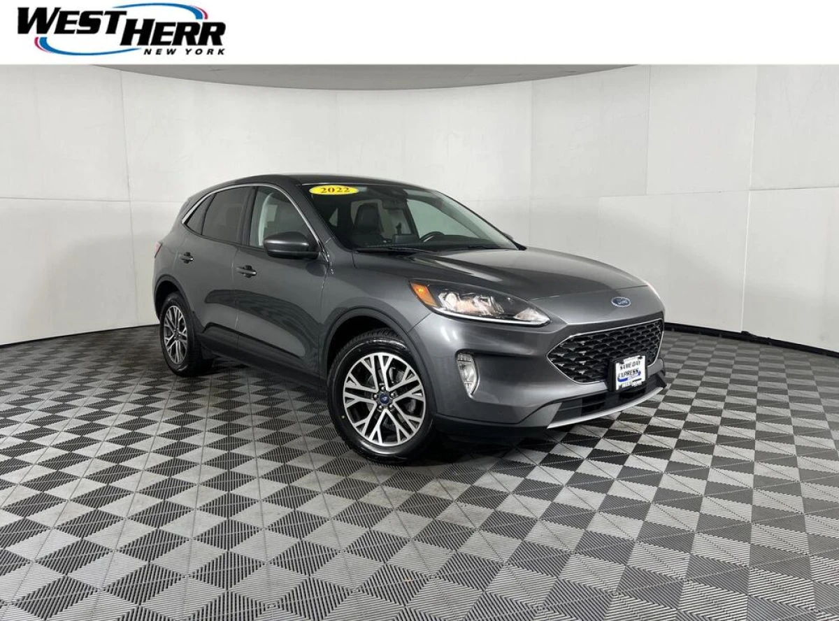 Pre-Owned 2022 Ford Escape SEL