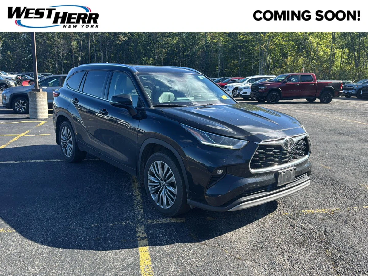 Pre-Owned 2021 Toyota Highlander Platinum