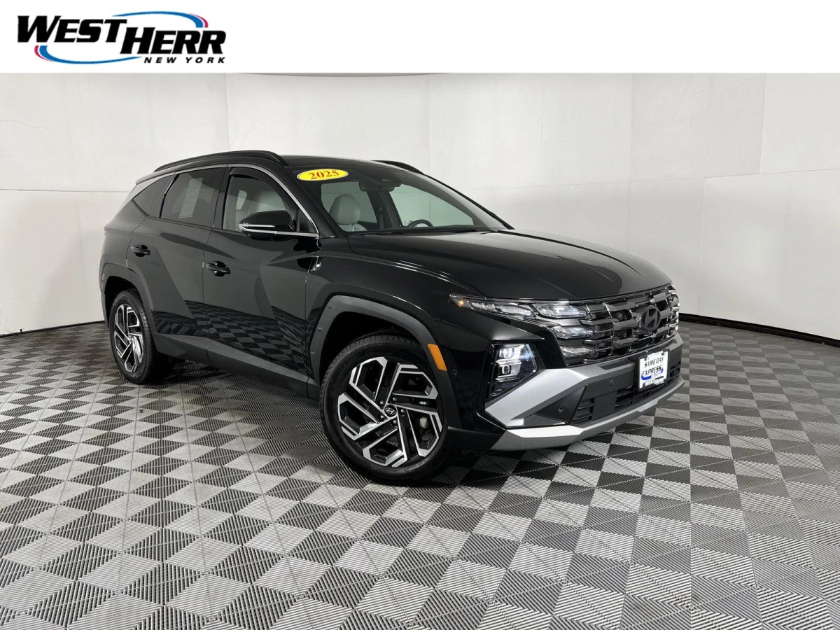 Pre-Owned 2025 Hyundai Tucson Limited