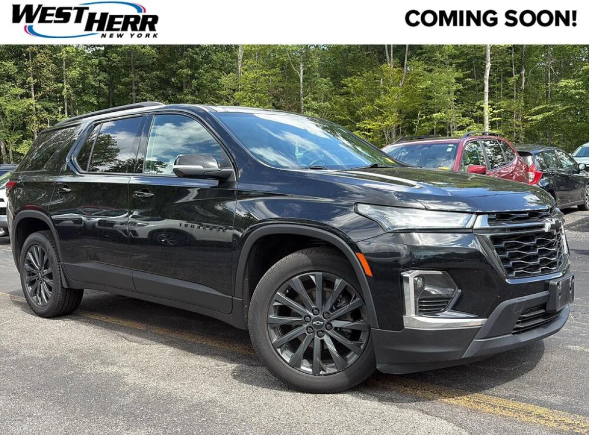 Pre-Owned 2023 Chevrolet Traverse RS