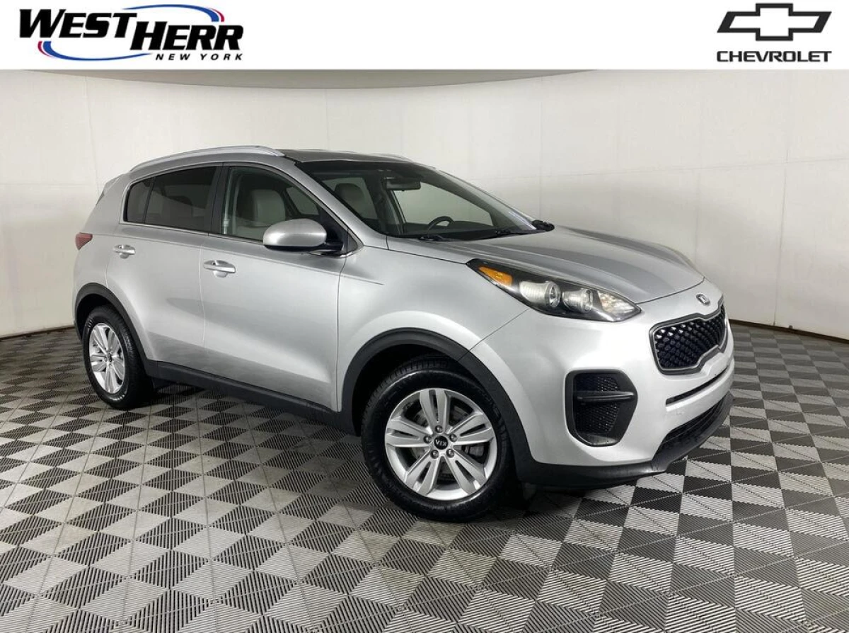 Pre-Owned 2019 Kia Sportage LX