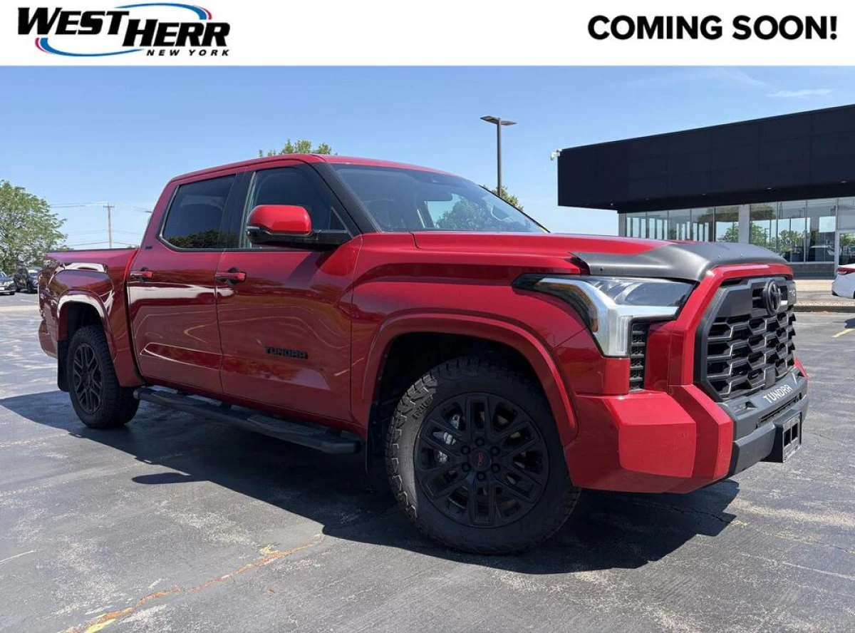 Pre-Owned 2023 Toyota Tundra SR5