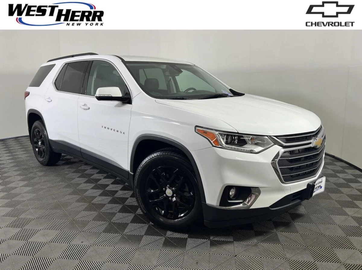 Pre-Owned 2020 Chevrolet Traverse LT