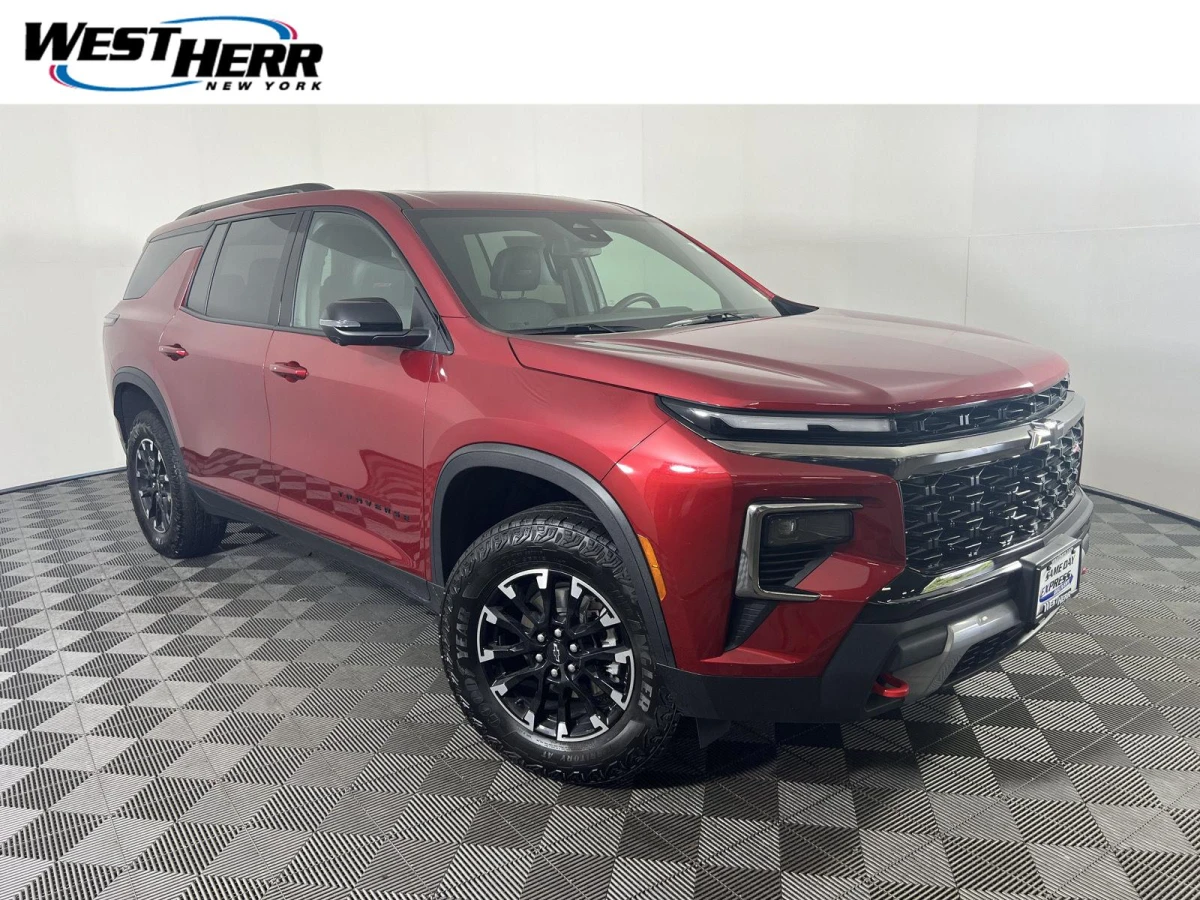 Pre-Owned 2025 Chevrolet Traverse AWD Z71