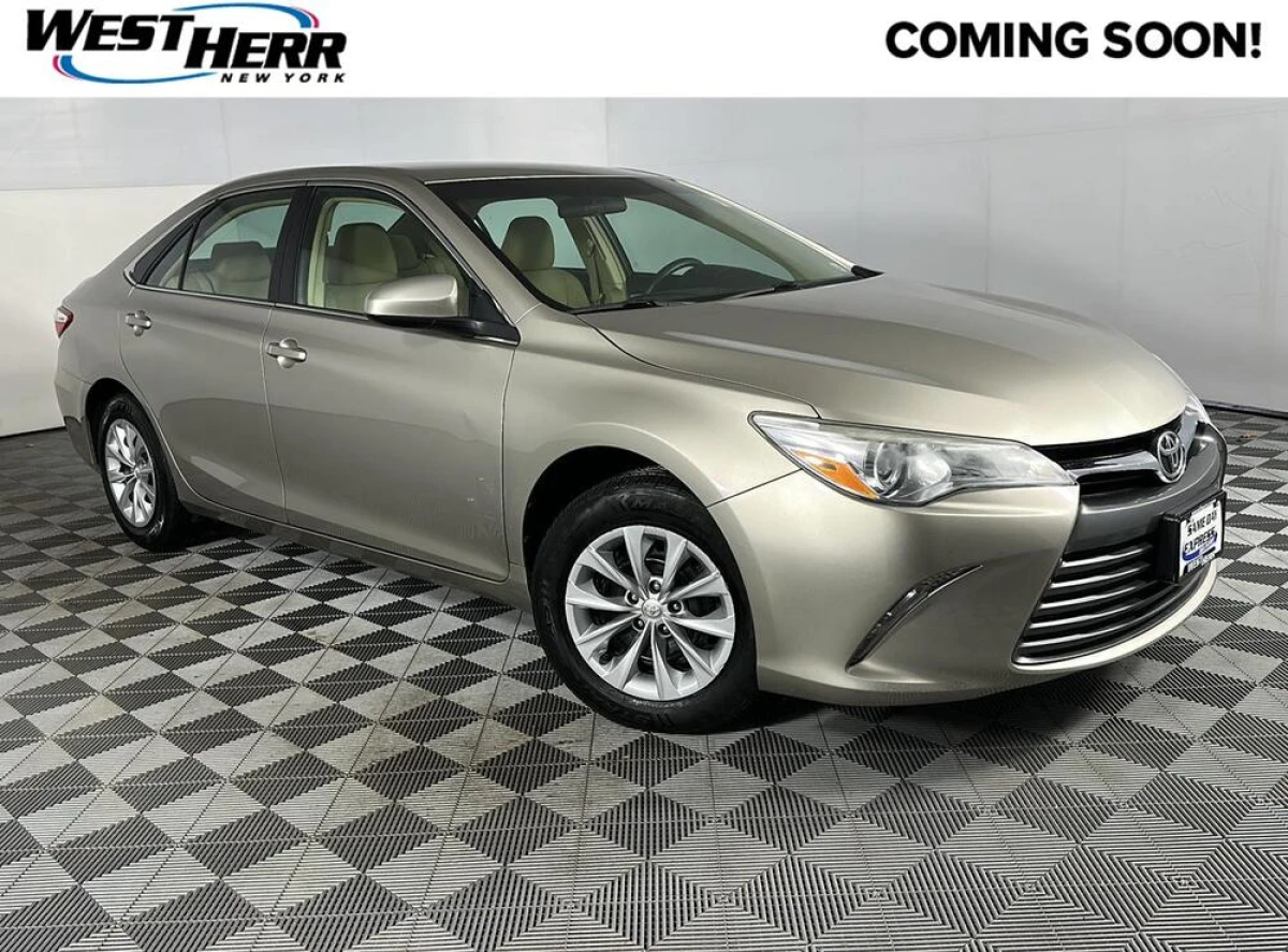 Pre-Owned 2017 Toyota Camry LE