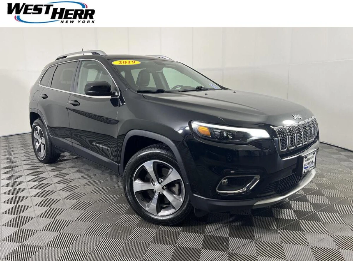 Pre-Owned 2019 Jeep Cherokee Limited