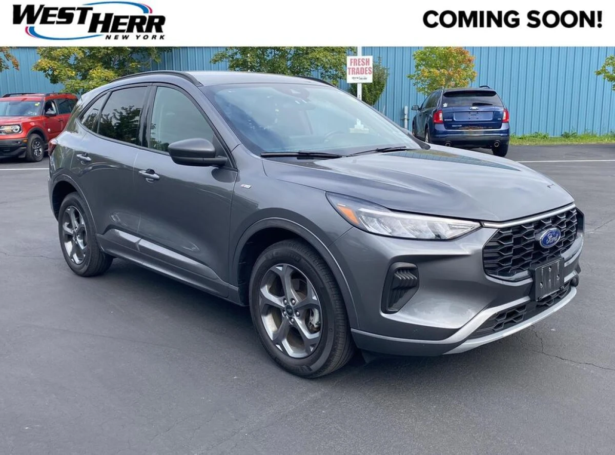 Pre-Owned 2023 Ford Escape ST-Line