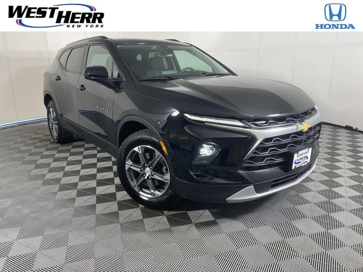Pre-Owned 2024 Chevrolet Blazer LT