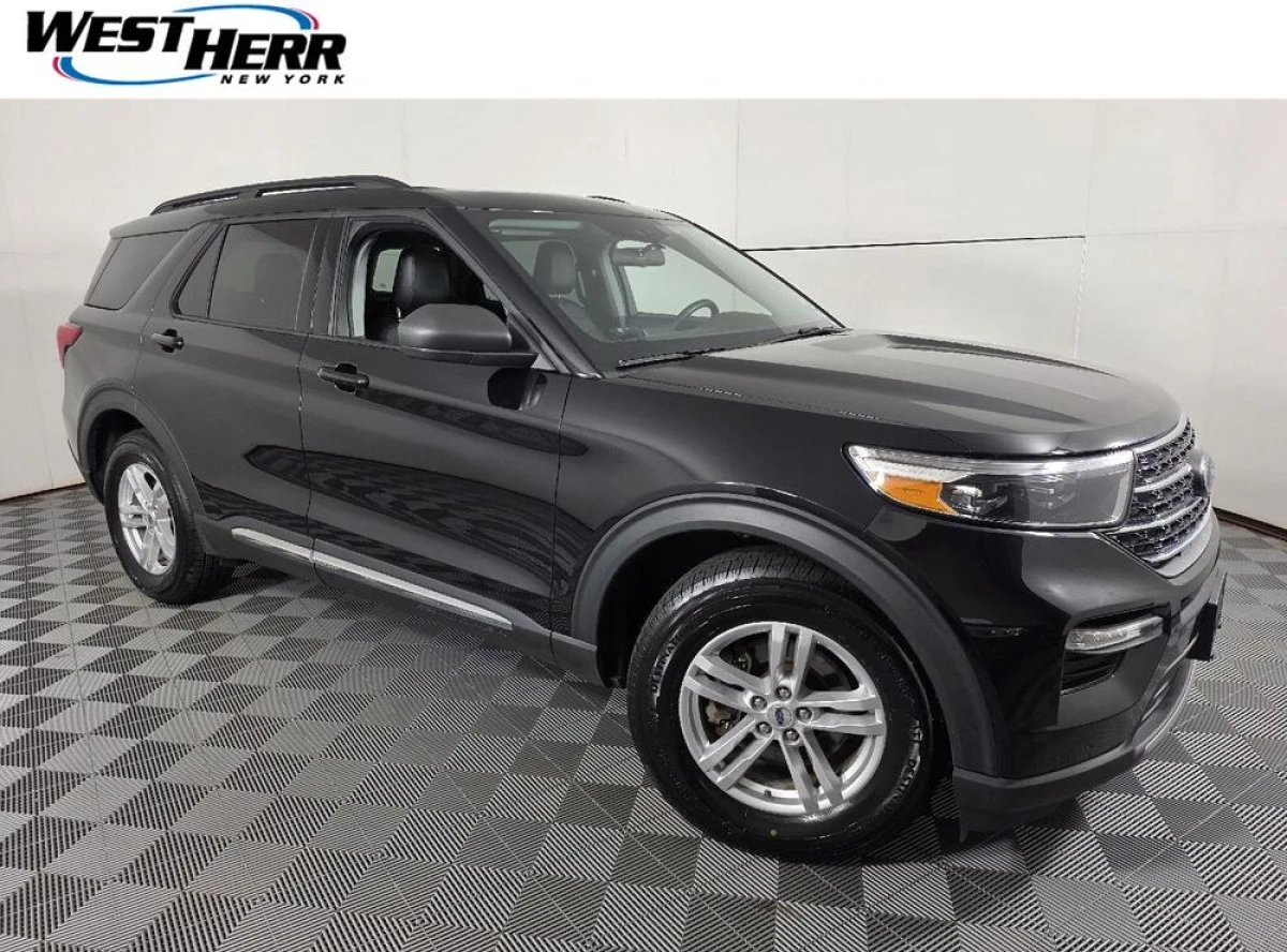 Pre-Owned 2022 Ford Explorer XLT