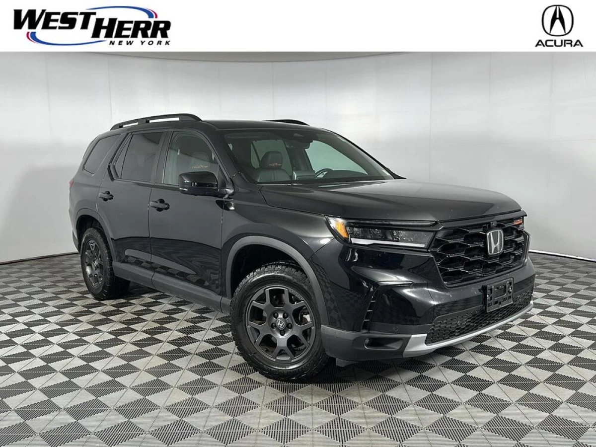 Pre-Owned 2025 Honda Pilot TrailSport