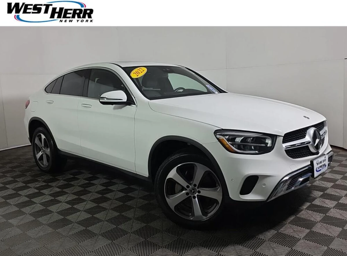 Pre-Owned 2022 Mercedes-Benz GLC 300