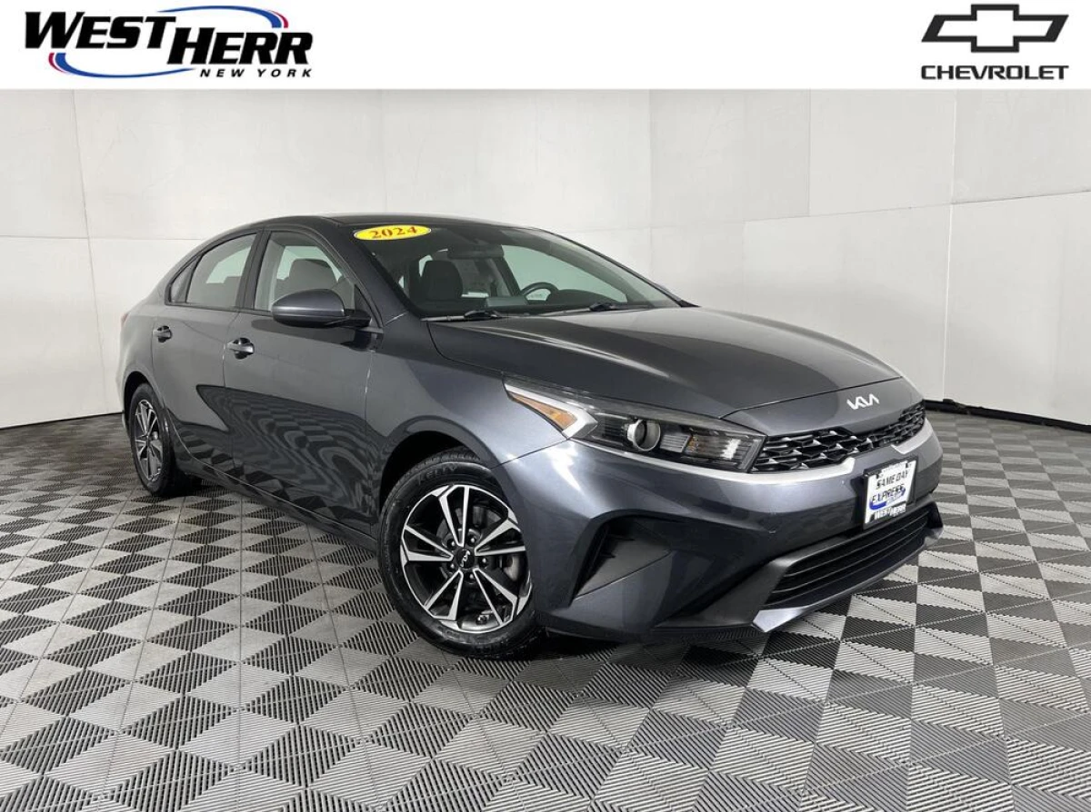 Pre-Owned 2024 Kia Forte LXS