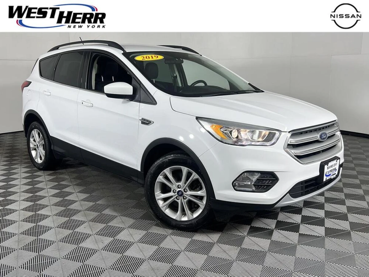 Pre-Owned 2019 Ford Escape SEL