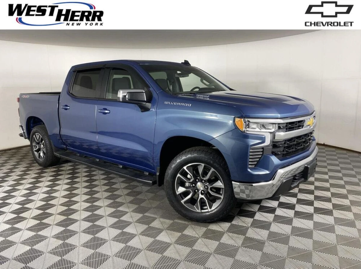 Pre-Owned 2024 Chevrolet Silverado 1500 LT