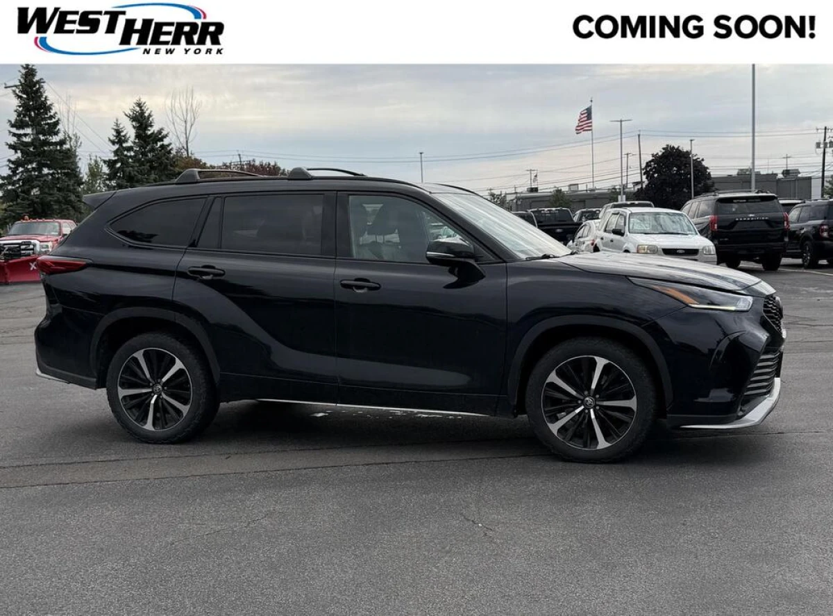Pre-Owned 2021 Toyota Highlander XSE