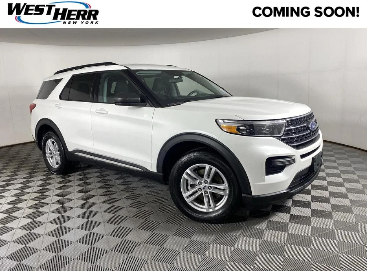 Pre-Owned 2024 Ford Explorer XLT