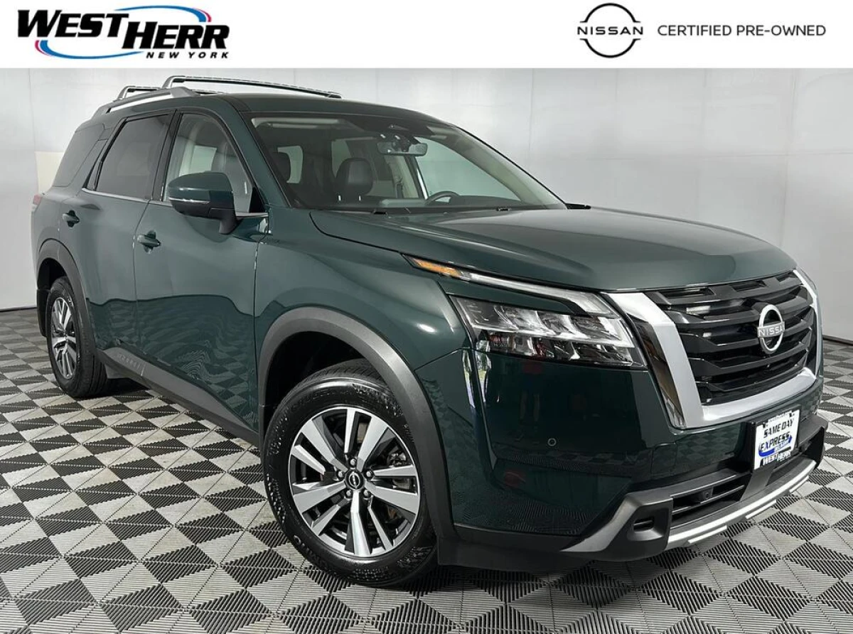 Certified Pre-Owned 2024 Nissan Pathfinder SL