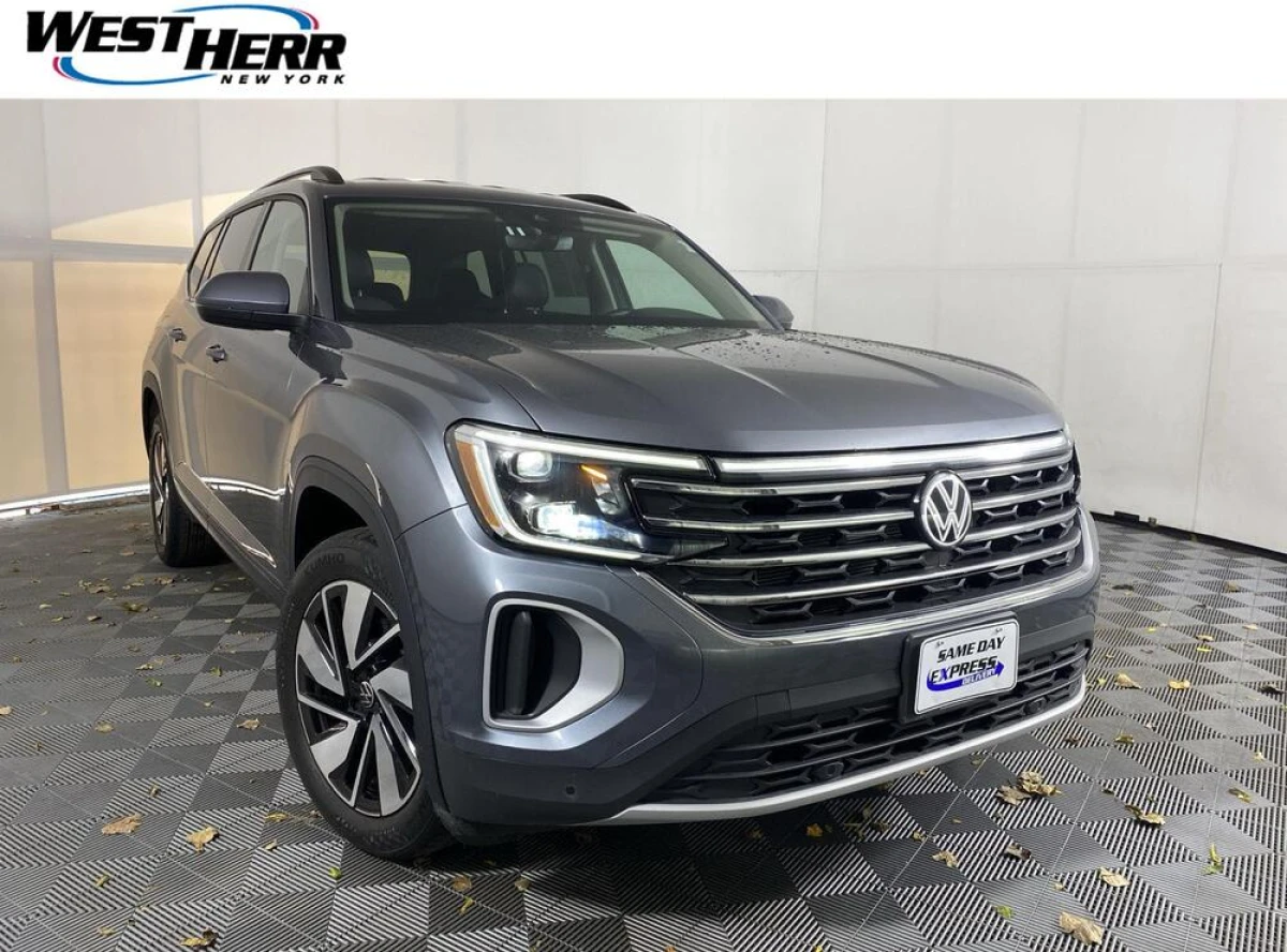 Pre-Owned 2025 Volkswagen Atlas 2.0T SE w/Technology