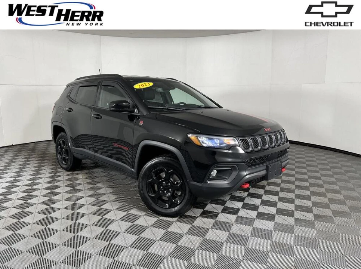 Pre-Owned 2023 Jeep Compass Trailhawk