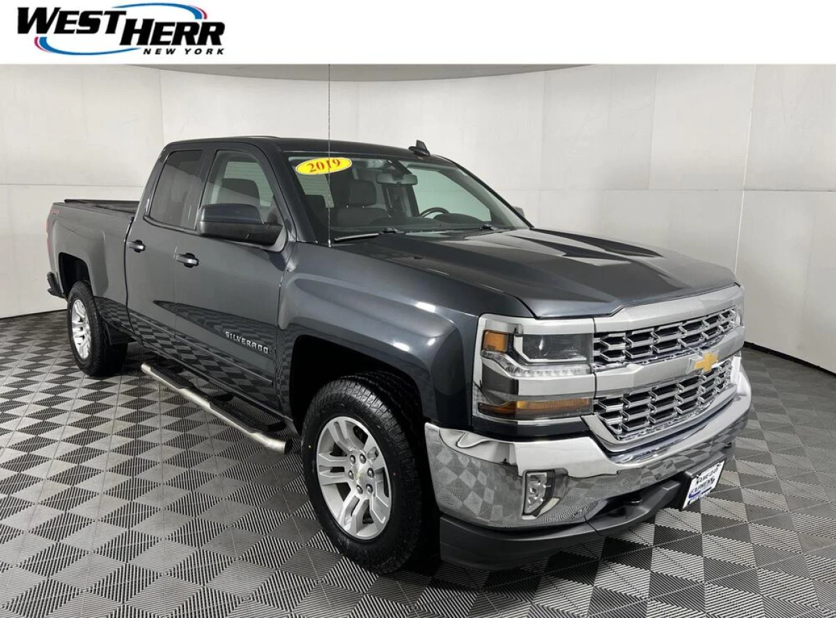 Pre-Owned 2019 Chevrolet Silverado 1500 LD LT