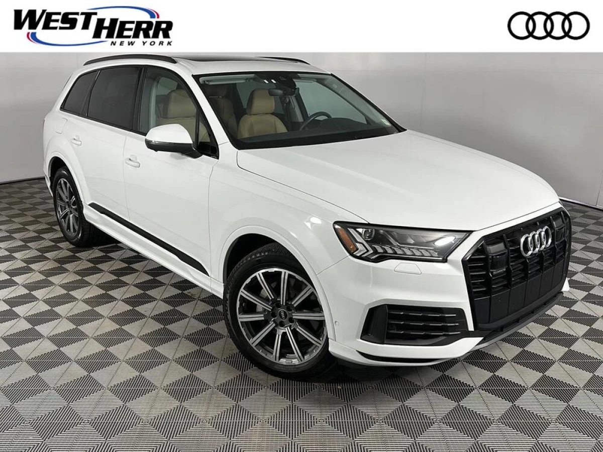Pre-Owned 2023 Audi Q7 Premium Plus