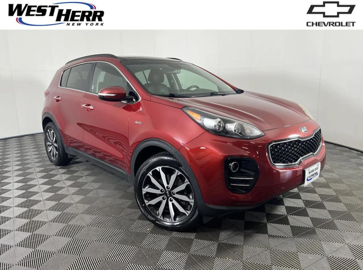 Pre-Owned 2019 Kia Sportage EX