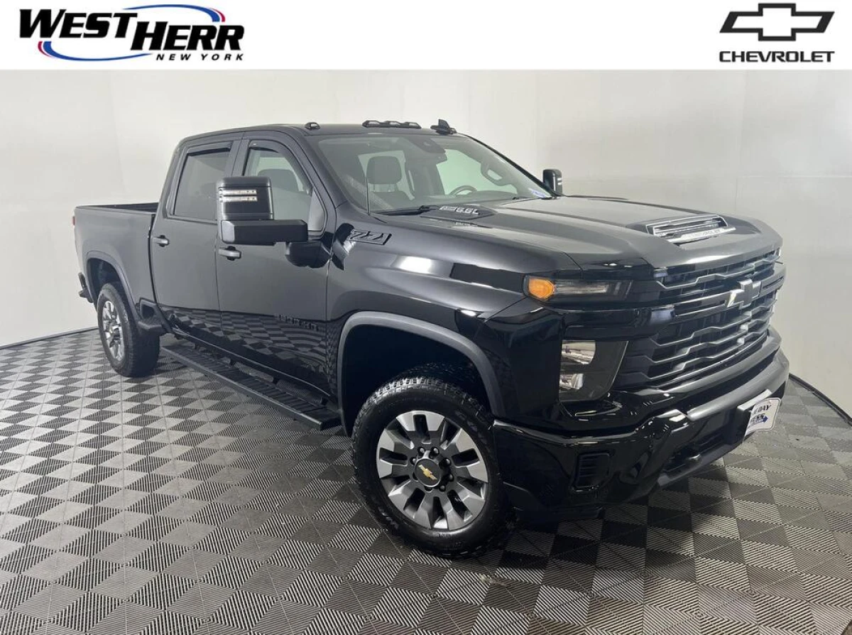 Pre-Owned 2024 Chevrolet Silverado 2500HD Custom