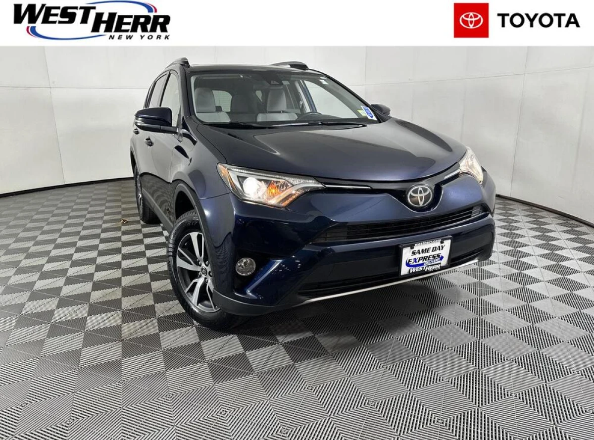 Pre-Owned 2018 Toyota RAV4 XLE