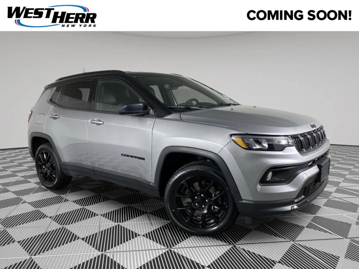 Pre-Owned 2023 Jeep Compass Altitude