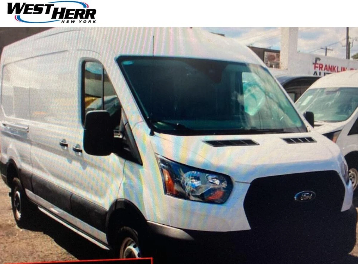 Pre-Owned 2025 Ford Transit 250