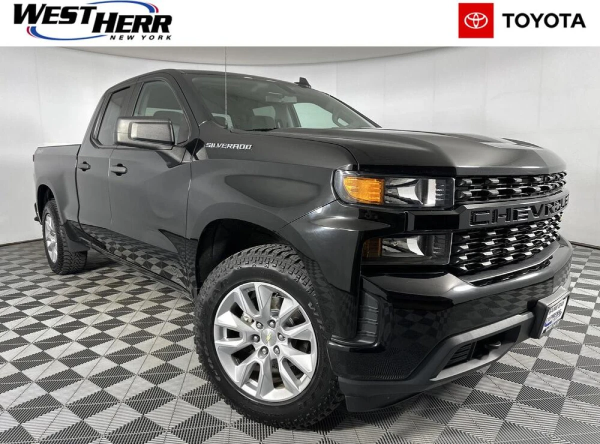 Pre-Owned 2020 Chevrolet Silverado 1500 Custom