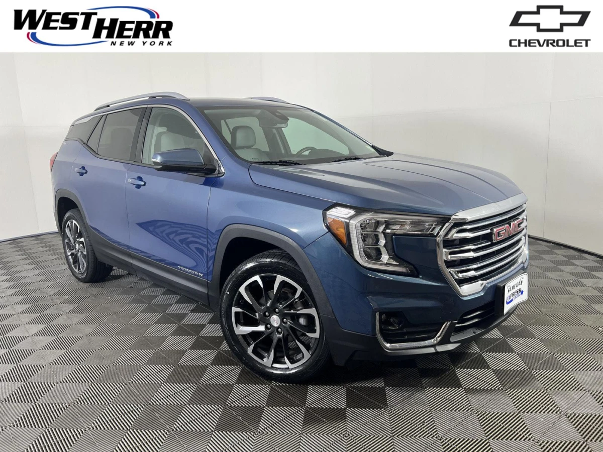 Pre-Owned 2024 GMC Terrain SLT