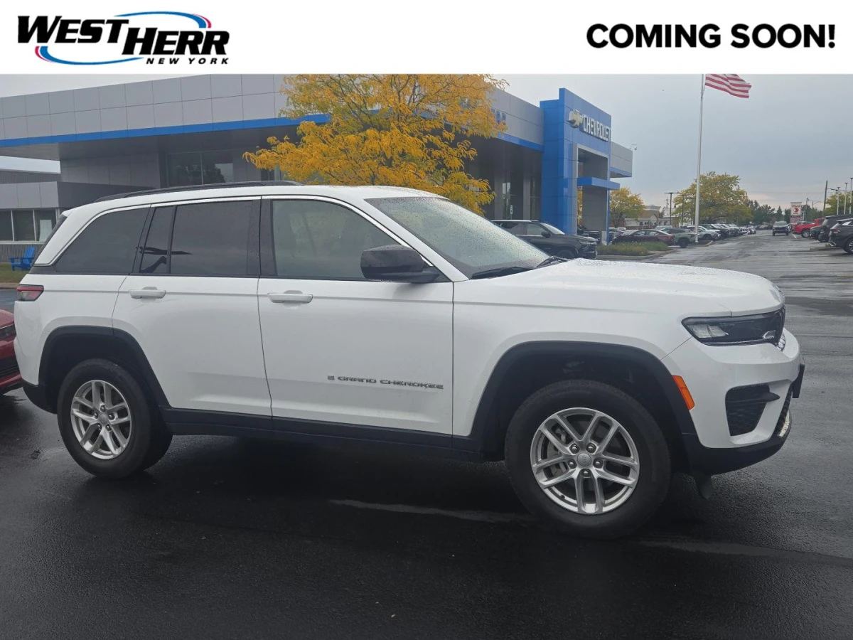 Pre-Owned 2024 Jeep Grand Cherokee Laredo X