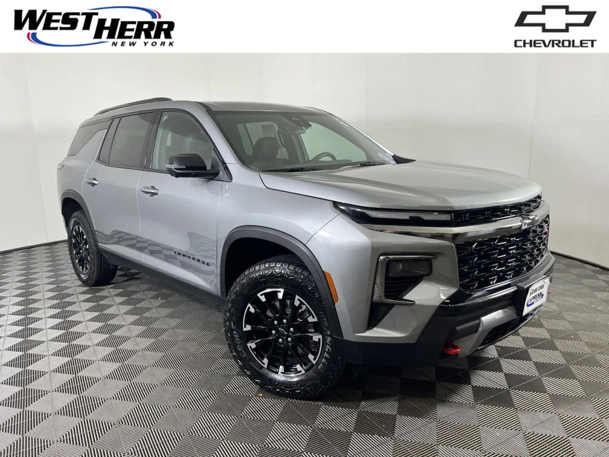 Pre-Owned 2025 Chevrolet Traverse AWD Z71