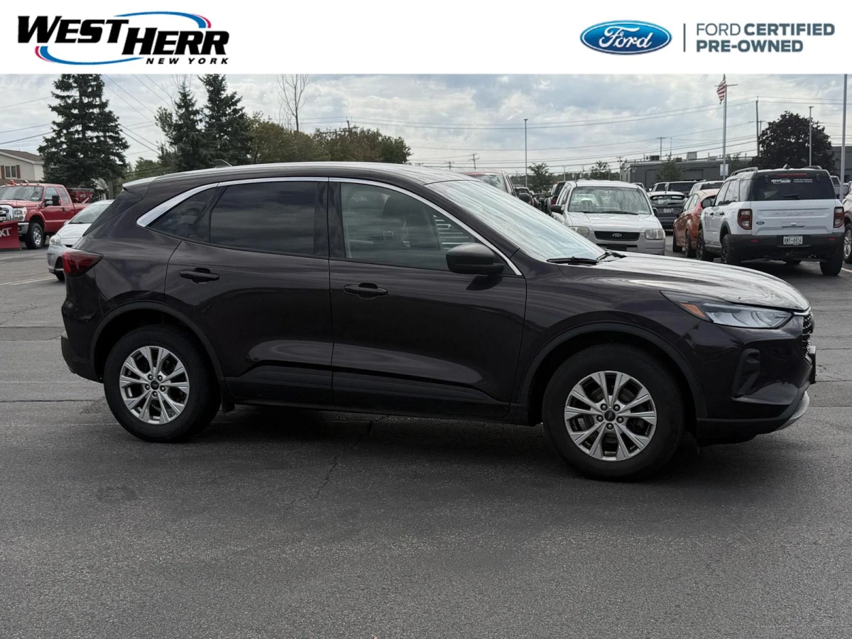 Certified Pre-Owned 2023 Ford Escape Active