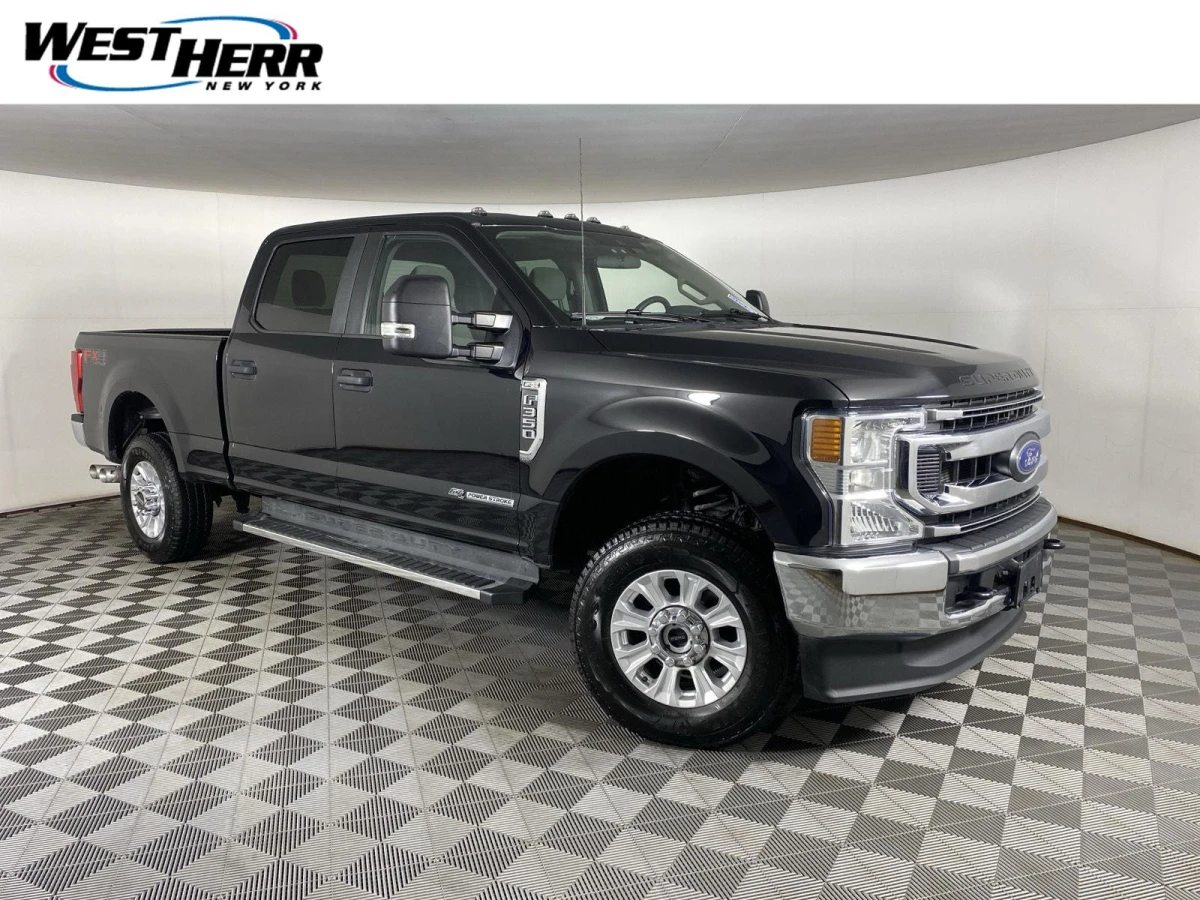 Pre-Owned 2022 Ford Super Duty F-350 SRW XL
