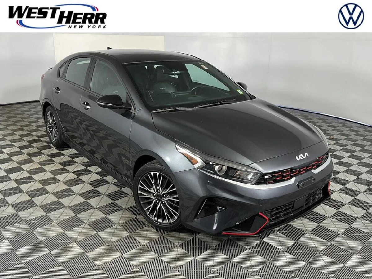 Pre-Owned 2023 Kia Forte GT-Line