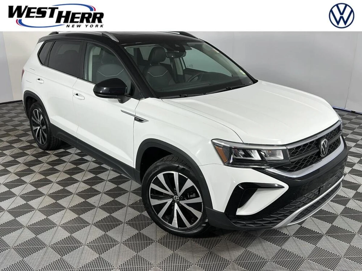 Pre-Owned 2023 Volkswagen Taos SE