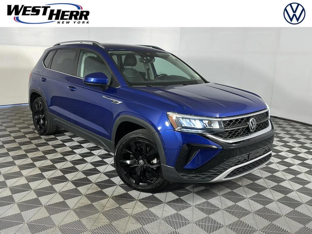 Pre-Owned 2023 Volkswagen Taos SE