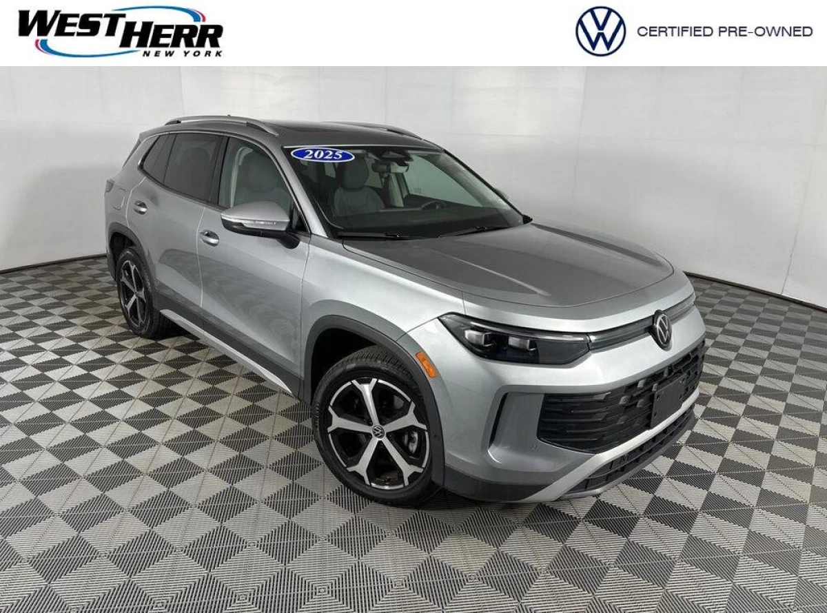 New 2025 Volkswagen Tiguan 2.0T SE