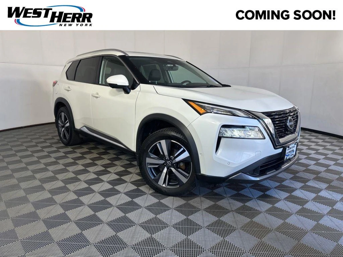 Pre-Owned 2023 Nissan Rogue SL