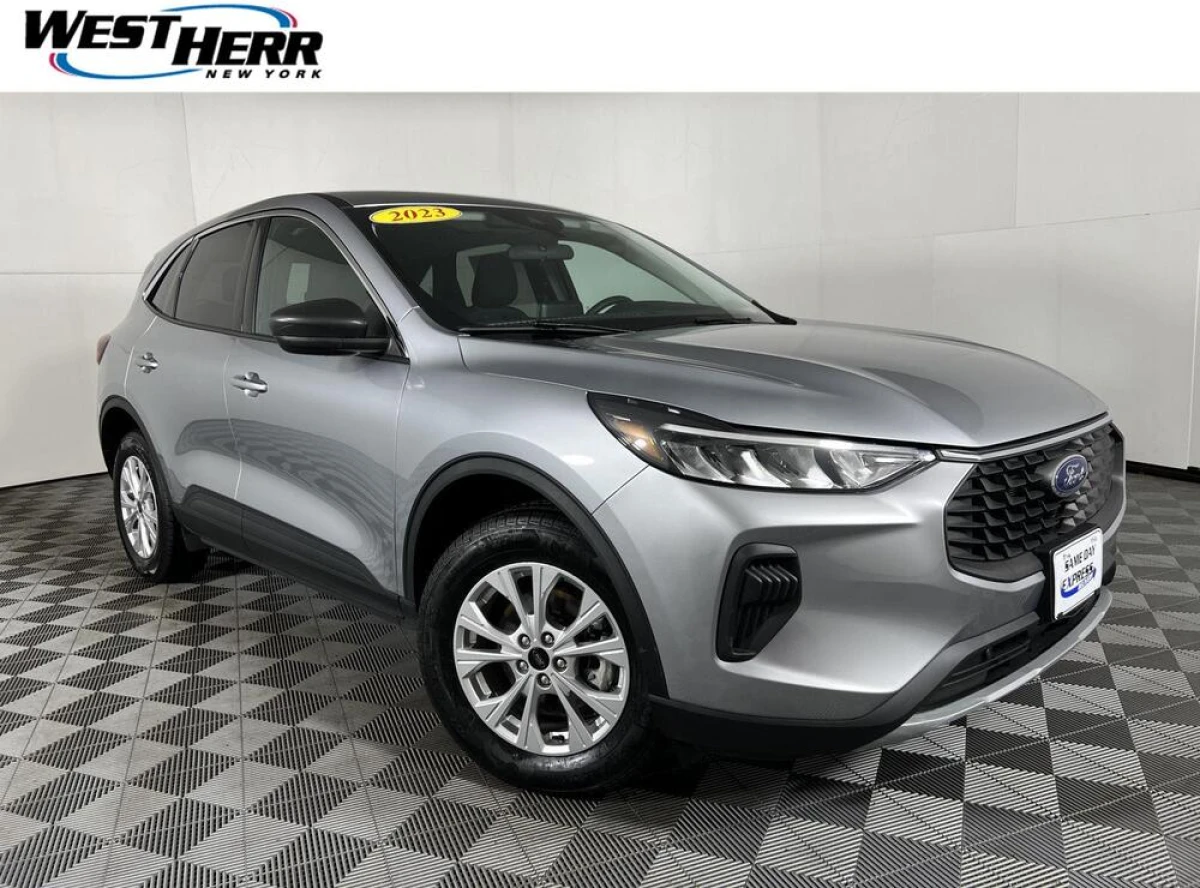 Pre-Owned 2023 Ford Escape Active