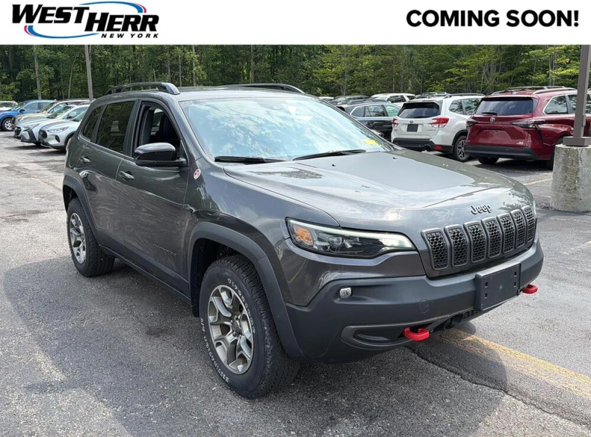 Pre-Owned 2022 Jeep Cherokee Trailhawk