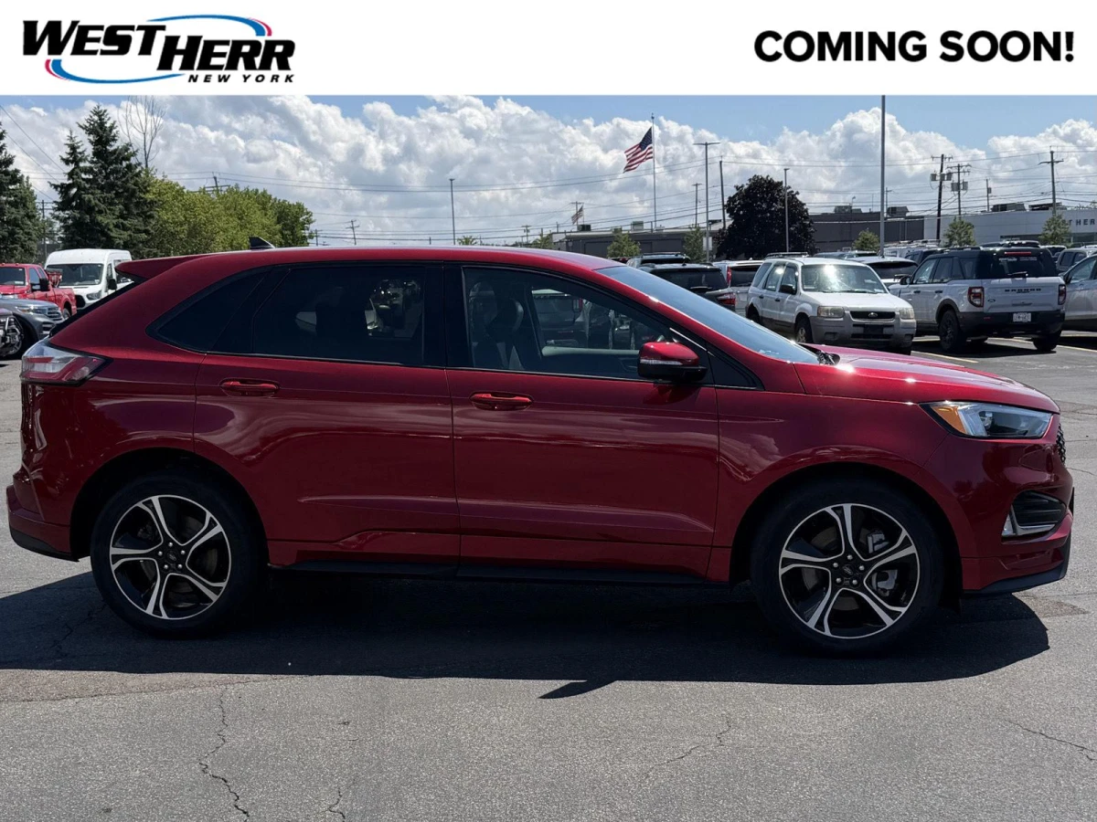 Pre-Owned 2023 Ford Edge ST
