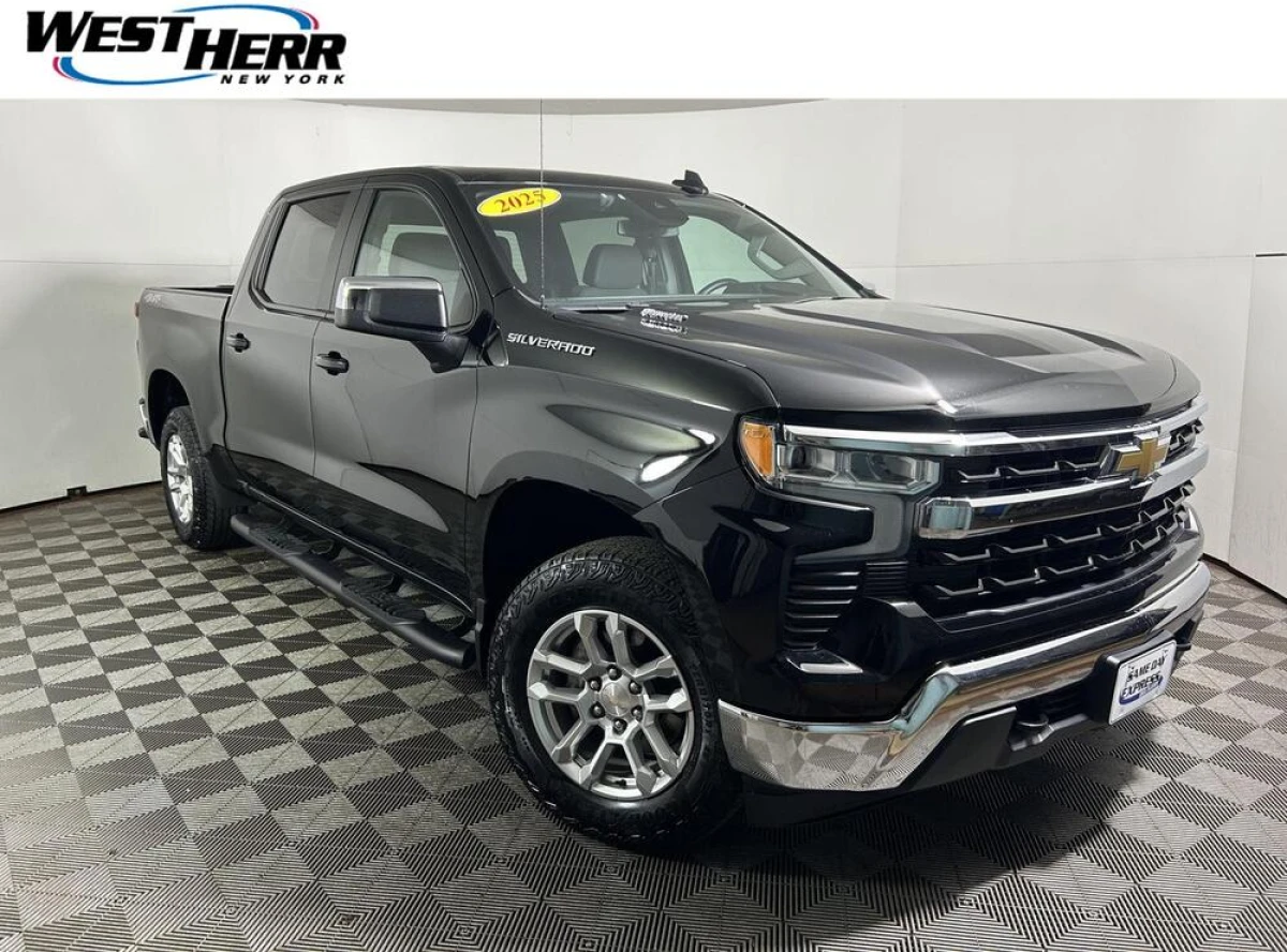 Pre-Owned 2025 Chevrolet Silverado 1500 LT
