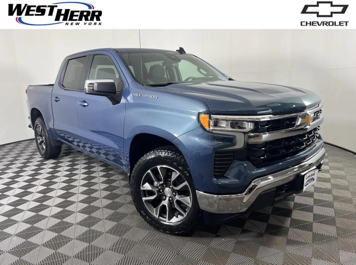Pre-Owned 2024 Chevrolet Silverado 1500 LT