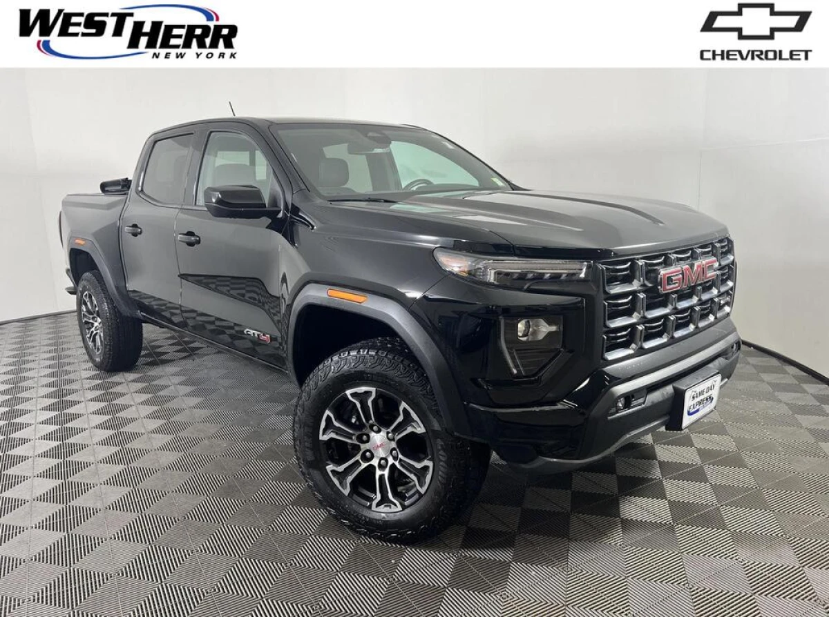 Pre-Owned 2024 GMC Canyon 4WD AT4